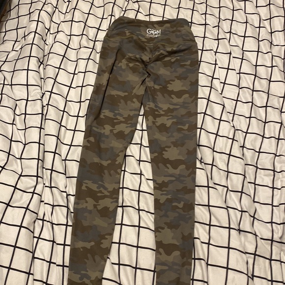 never worn - Picture 2 of 3